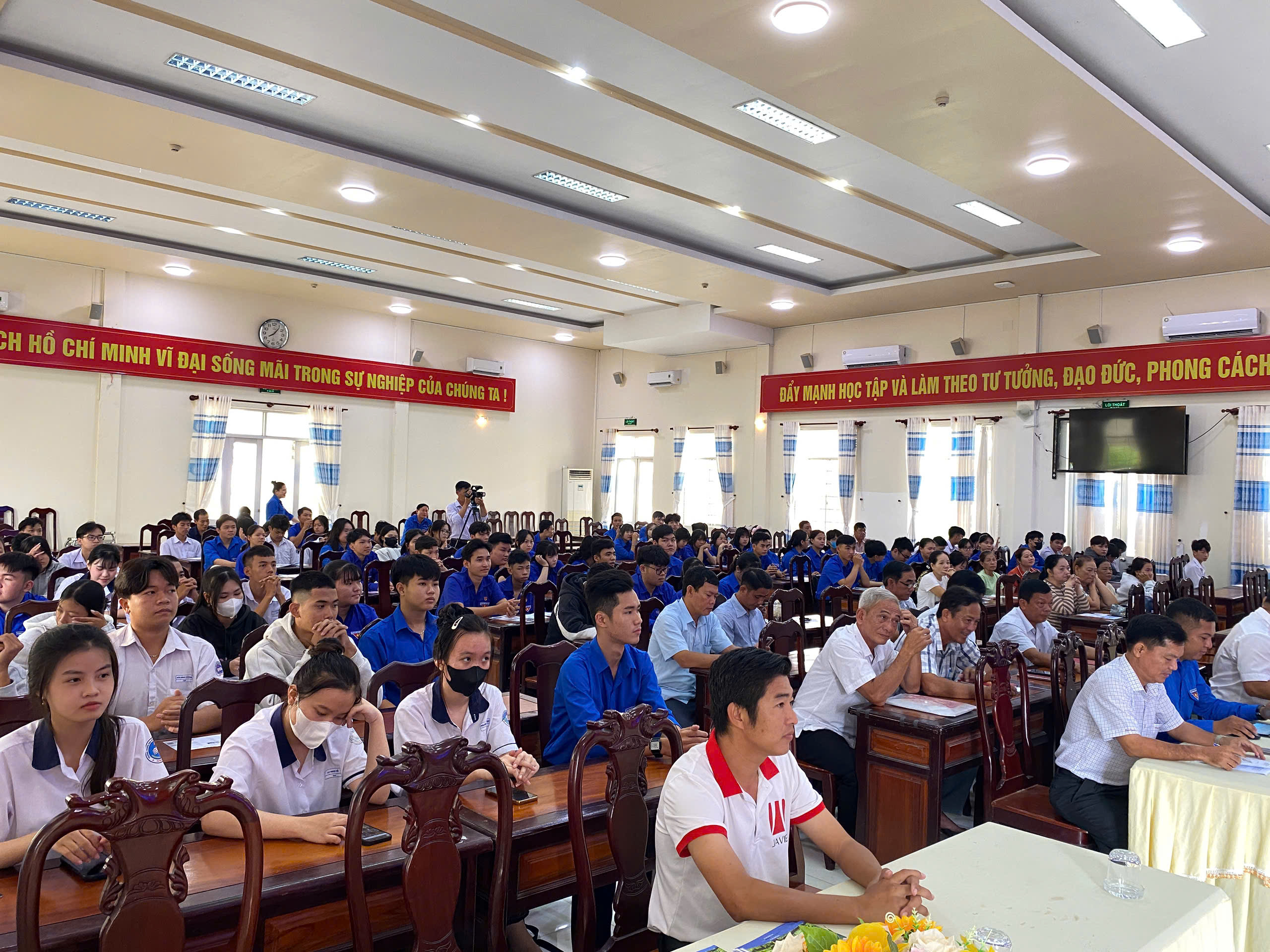  Ja Việt tham gia tư vấn đào tạo nghề và giới thiệu việc làm cho đoàn viên, thanh niên tại Xã Cờ Đỏ - Cần Thơ