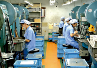 Sản xuất, kiểm tra hộp kim loại